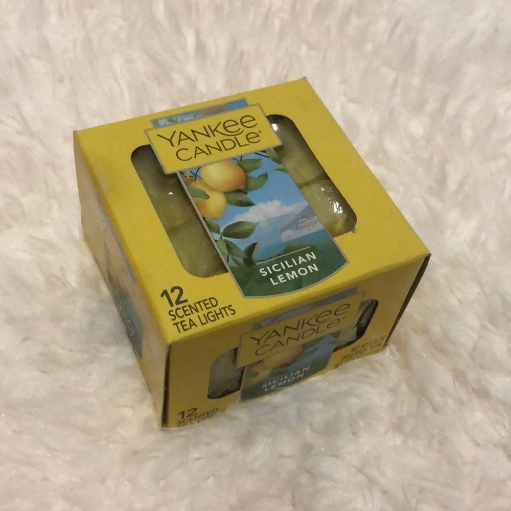 5 FOR $25! 💕 Yankee Candle Lemon Tea Candles